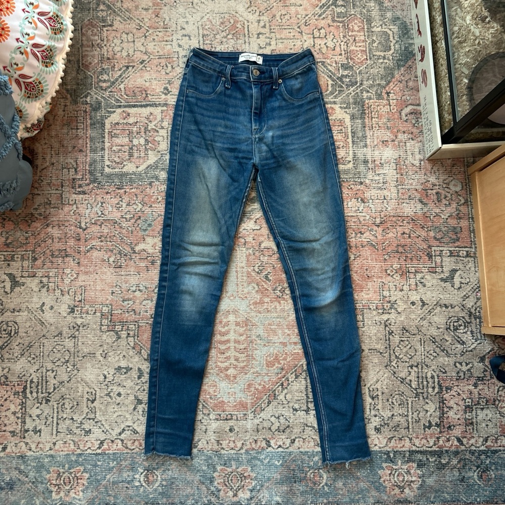 Abercrombie & Fitch Medium Blue High-Rise Jean Legging